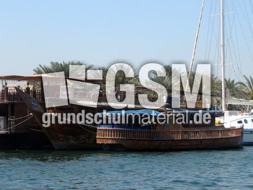 351 Restaurantschiffe.JPG